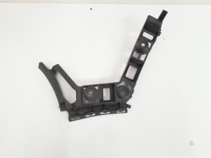 Gebruikte Bumpersteun links-achter Volkswagen Golf VI (5K1) 1.4 TSI 122 16V Prijs € 4,95 Margeregeling aangeboden door GEJO Revisie & Onderdelen BV