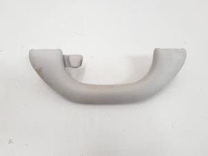 Gebruikte Handgreep Volkswagen Golf VI (5K1) 1.4 TSI 122 16V Prijs € 4,00 Margeregeling aangeboden door GEJO Revisie & Onderdelen BV