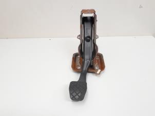 Gebruikte Rempedaal Volkswagen Golf VI (5K1) 1.4 TSI 122 16V Prijs € 13,00 Margeregeling aangeboden door GEJO Revisie & Onderdelen BV