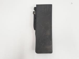 Gebruikte Voetsteun Volkswagen Golf VI (5K1) 1.4 TSI 122 16V Prijs € 9,00 Margeregeling aangeboden door GEJO Revisie & Onderdelen BV