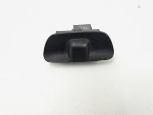 Gebruikte Lichtsensor Audi S6 Avant (C7) 4.0 V8 TFSI Prijs € 8,00 Margeregeling aangeboden door GEJO Revisie & Onderdelen BV