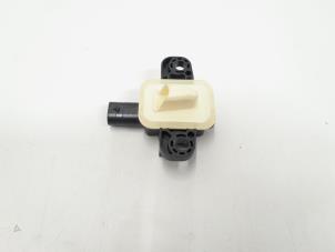 Gebruikte Airbag Sensor Mercedes A (W176) 2.0 A-250 Turbo 16V Prijs € 7,95 Margeregeling aangeboden door GEJO Revisie & Onderdelen BV
