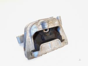 Gebruikte Motorsteun Volkswagen Golf V (1K1) 2.0 GTI 16V Prijs € 5,00 Margeregeling aangeboden door GEJO Revisie & Onderdelen BV