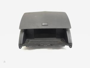 Gebruikte Dashboard deel Mercedes C Estate (S204) 2.2 C-200 CDI 16V . Prijs € 43,00 Margeregeling aangeboden door GEJO Revisie & Onderdelen BV