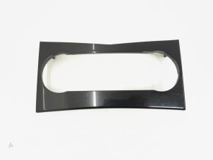 Gebruikte Dashboard deel Mercedes C Estate (S204) 2.2 C-200 CDI 16V . Prijs € 4,50 Margeregeling aangeboden door GEJO Revisie & Onderdelen BV