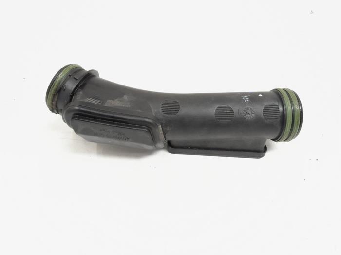 Gebruikte Intercooler Buis Volkswagen Scirocco (137/13AD) 1.4 TSI 160 16V Prijs € 7,00 Margeregeling aangeboden door GEJO Revisie & Onderdelen BV