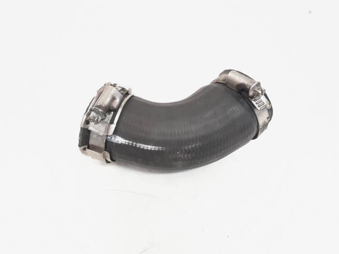 Gebruikte Intercooler Slang Volkswagen Scirocco (137/13AD) 1.4 TSI 160 16V Prijs € 13,00 Margeregeling aangeboden door GEJO Revisie & Onderdelen BV