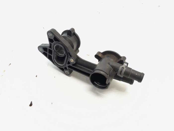 Gebruikte Thermostaathuis Volkswagen Scirocco (137/13AD) 1.4 TSI 160 16V Prijs € 17,49 Margeregeling aangeboden door GEJO Revisie & Onderdelen BV
