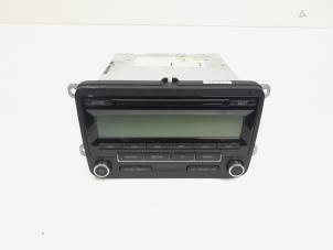 Gebruikte Radio CD Speler Volkswagen Polo V (6R) 1.2 TSI Prijs € 24,00 Margeregeling aangeboden door GEJO Revisie & Onderdelen BV