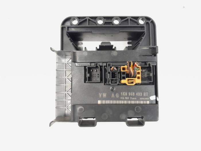 Gebruikte Computer Body Control Volkswagen Scirocco (137/13AD) 1.4 TSI 122 16V Prijs € 11,49 Margeregeling aangeboden door GEJO Revisie & Onderdelen BV