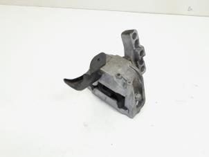 Gebruikte Motorrubber Volkswagen Scirocco (137/13AD) 1.4 TSI 122 16V Prijs € 5,00 Margeregeling aangeboden door GEJO Revisie & Onderdelen BV