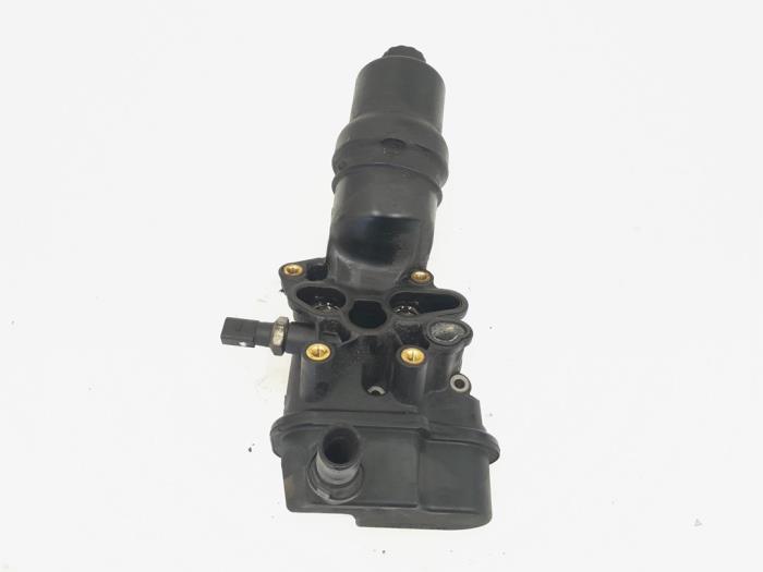 Gebruikte Oliefilterhouder Volkswagen Polo V (6R) 1.2 TSI Prijs € 37,50 Margeregeling aangeboden door GEJO Revisie & Onderdelen BV
