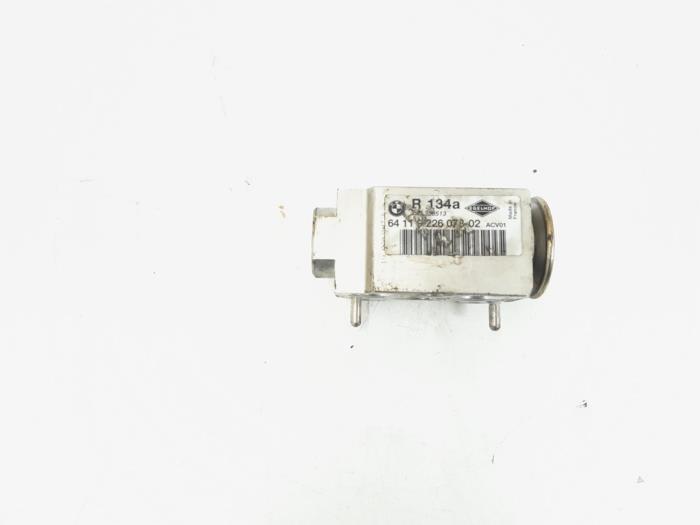 Gebruikte Airco expansieklep BMW 3 serie Touring (E91) 318d 16V Prijs € 16,00 Margeregeling aangeboden door GEJO Revisie & Onderdelen BV