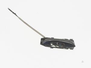 Gebruikte Deurgreep 2Deurs rechts Volkswagen Golf VI (5K1) 2.0 GTI 16V Prijs € 12,00 Margeregeling aangeboden door GEJO Revisie & Onderdelen BV