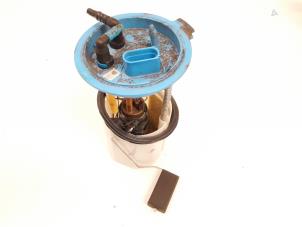 Gebruikte Benzinepomp Volkswagen Golf Plus (5M1/1KP) 1.4 TSI 160 16V Prijs € 17,00 Margeregeling aangeboden door GEJO Revisie & Onderdelen BV