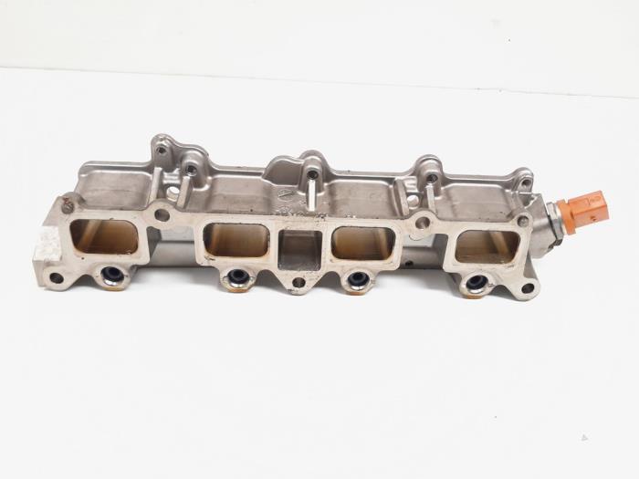 Gebruikte Common rail (Injectie) Volkswagen Golf Plus (5M1/1KP) 1.4 TSI 160 16V Prijs € 31,00 Margeregeling aangeboden door GEJO Revisie & Onderdelen BV