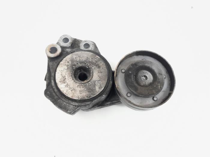 Spanner multiriem van een Volkswagen Golf Plus (5M1/1KP) 1.4 TSI 160 16V 2008