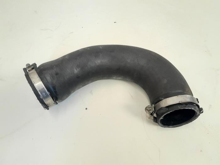 Gebruikte Intercooler Slang Audi A4 (B8) 1.8 TFSI 16V Prijs € 9,00 Margeregeling aangeboden door GEJO Revisie & Onderdelen BV