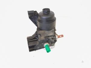 Gebruikte Oliefilterhuis Volkswagen Golf VII (AUA) 1.6 TDI 16V Prijs € 15,00 Margeregeling aangeboden door GEJO Revisie & Onderdelen BV