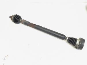 Gebruikte Aandrijfas rechts-voor Volkswagen Golf VI Cabrio (1K) 1.4 TSI 160 16V Prijs € 19,00 Margeregeling aangeboden door GEJO Revisie & Onderdelen BV