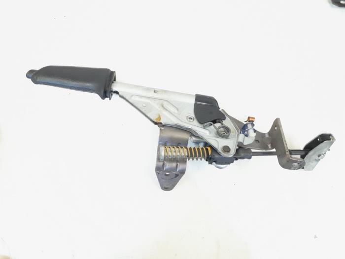 Gebruikte Handrem Mechaniek BMW 3 serie Touring (E91) 318d 16V Prijs € 18,00 Margeregeling aangeboden door GEJO Revisie & Onderdelen BV