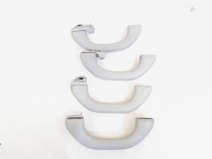 Gebruikte Handgrepenset Volkswagen Touran (1T1/T2) 1.4 16V TSI 140 Prijs € 27,00 Margeregeling aangeboden door GEJO Revisie & Onderdelen BV