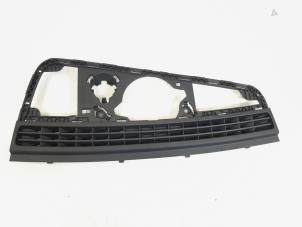 Gebruikte Luchtrooster Dashboard Audi A6 Avant (C7) 3.0 TDI V6 24V Quattro Prijs € 18,00 Margeregeling aangeboden door GEJO Revisie & Onderdelen BV