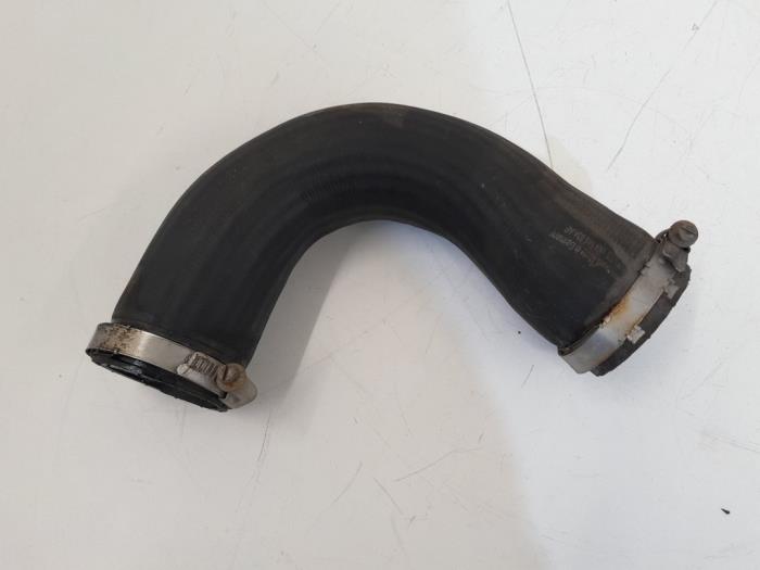 Gebruikte Intercooler Slang Volkswagen Passat (362) 2.0 TDI 16V 170 Prijs € 12,00 Margeregeling aangeboden door GEJO Revisie & Onderdelen BV