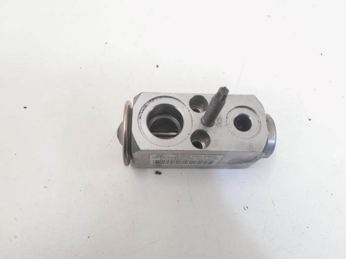 Expansieklep airco van een Mercedes-Benz C Estate (S205) C-180 BlueTEC, C-180 d 1.6 16V 2014