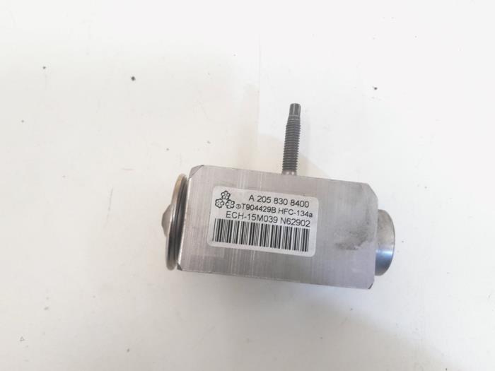 Expansieklep airco van een Mercedes-Benz C Estate (S205) C-180 BlueTEC, C-180 d 1.6 16V 2014