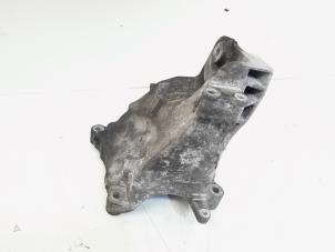 Gebruikte Motorsteun Mercedes C Estate (S205) C-180 BlueTEC, C-180 d 1.6 16V Prijs € 49,95 Margeregeling aangeboden door GEJO Revisie & Onderdelen BV