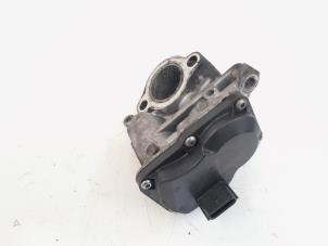 Gebruikte EGR Klep Mercedes C Estate (S205) C-180 BlueTEC, C-180 d 1.6 16V Prijs € 77,00 Margeregeling aangeboden door GEJO Revisie & Onderdelen BV