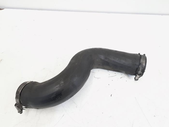 Gebruikte Intercooler Slang Audi A4 (B8) 2.0 TDI 16V Prijs € 9,00 Margeregeling aangeboden door GEJO Revisie & Onderdelen BV