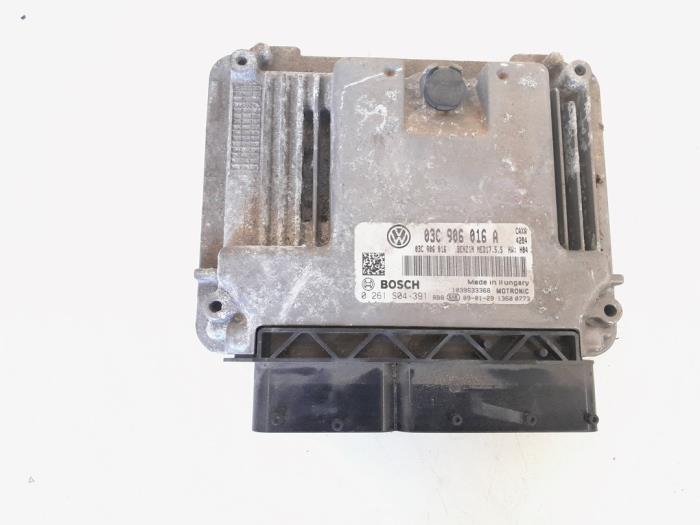 Inspuitcomputer van een Volkswagen Golf VI (5K1) 1.4 TSI 122 16V 2009
