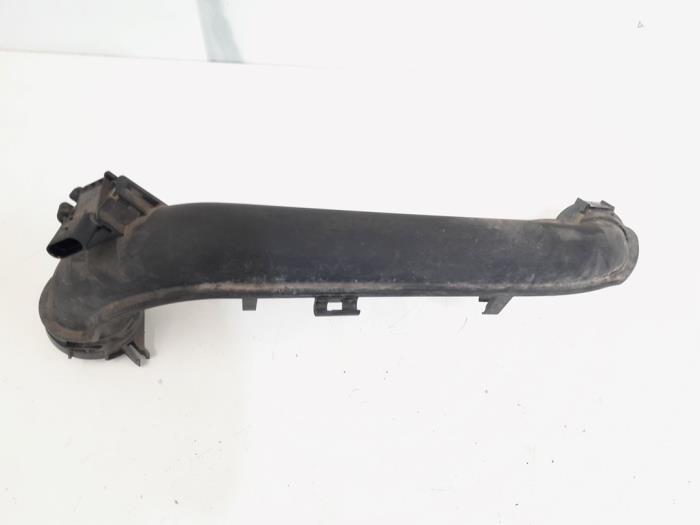 Gebruikte Intercooler Buis Volkswagen Golf VII (AUA) 1.4 TSI 16V Prijs € 19,00 Margeregeling aangeboden door GEJO Revisie & Onderdelen BV
