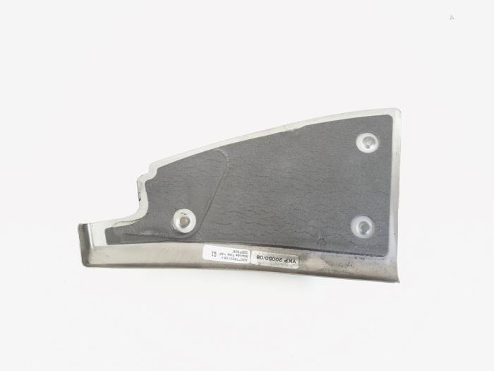 Portierbeschermer 2deurs links van een Mercedes-Benz E (R207) E-220 CDI 16V BlueEfficiency 2012