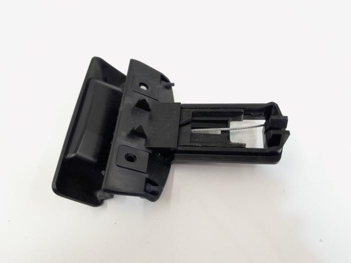 Handrem schakelaar van een Mercedes-Benz C Estate (S204) 2.2 C-200 CDI 16V . 2008