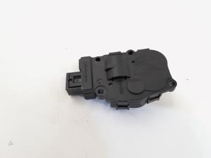 Gebruikte Kachelklep Motor Mercedes C Estate (S204) 2.2 C-200 CDI 16V . Prijs € 8,00 Margeregeling aangeboden door GEJO Revisie & Onderdelen BV