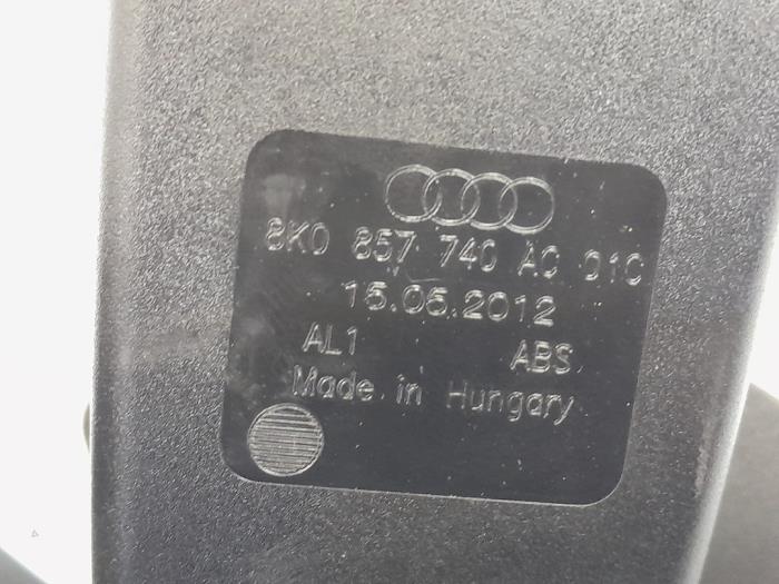 Veiligheidsgordel Insteek rechts-achter van een Audi A4 Avant (B8) 2.0 TDI 16V 2009