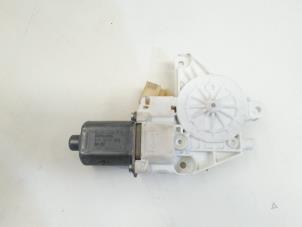 Gebruikte Raammotor Portier Mercedes ML II (164/4JG) 3.0 ML-280 CDI 4-Matic V6 24V Prijs € 8,00 Margeregeling aangeboden door GEJO Revisie & Onderdelen BV