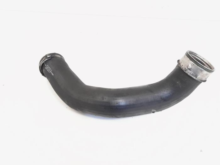 Gebruikte Intercooler Slang Mercedes ML II (164/4JG) 3.0 ML-280 CDI 4-Matic V6 24V Prijs € 24,95 Margeregeling aangeboden door GEJO Revisie & Onderdelen BV