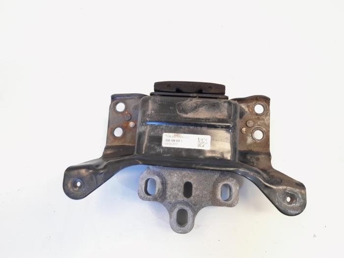 Gebruikte Versnellingsbak Steun Volkswagen Passat Variant (3G5) 2.0 TDI 16V 150 Prijs € 14,00 Margeregeling aangeboden door GEJO Revisie & Onderdelen BV