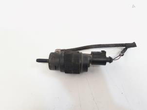 Gebruikte Ruitensproeier voor Audi A4 (B8) 2.0 TDI 16V Prijs € 3,50 Margeregeling aangeboden door GEJO Revisie & Onderdelen BV