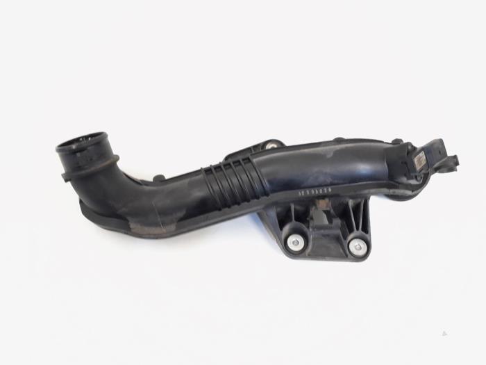 Gebruikte Intercooler Buis Audi A4 (B8) 2.0 TDI 16V Prijs € 9,00 Margeregeling aangeboden door GEJO Revisie & Onderdelen BV