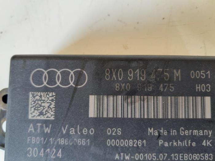 PDC Module van een Audi Q3 (8UB/8UG) 2.0 TDI 16V 140 Quattro 2013