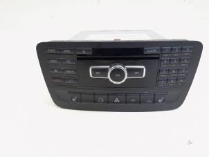 Gebruikte Radio Mercedes B (W246) 2.0 B-200 NGD 16V Prijs € 110,95 Margeregeling aangeboden door GEJO Revisie & Onderdelen BV