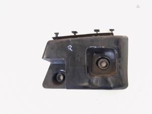 Gebruikte Bumpersteun rechts-achter Mercedes B (W246) 2.0 B-200 NGD 16V Prijs € 18,00 Margeregeling aangeboden door GEJO Revisie & Onderdelen BV