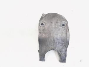 Gebruikte Motorsteun Mercedes B (W246) 2.0 B-200 NGD 16V Prijs € 57,00 Margeregeling aangeboden door GEJO Revisie & Onderdelen BV