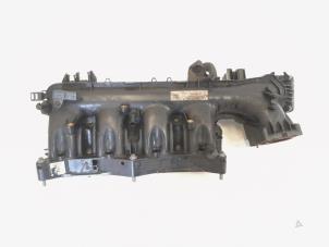 Gebruikte Spruitstuk Inlaat Mercedes B (W246) 2.0 B-200 NGD 16V Prijs € 100,00 Margeregeling aangeboden door GEJO Revisie & Onderdelen BV