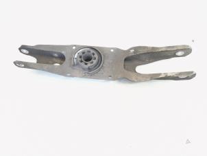 Gebruikte Veerschotel rechts-achter Mercedes B (W246) 2.0 B-200 NGD 16V Prijs € 33,95 Margeregeling aangeboden door GEJO Revisie & Onderdelen BV